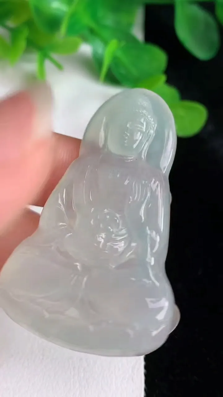 天然A货翡翠阿弥陀佛吊坠，尺寸50.4-31.6-5.4，重量:15.10g
5月24日