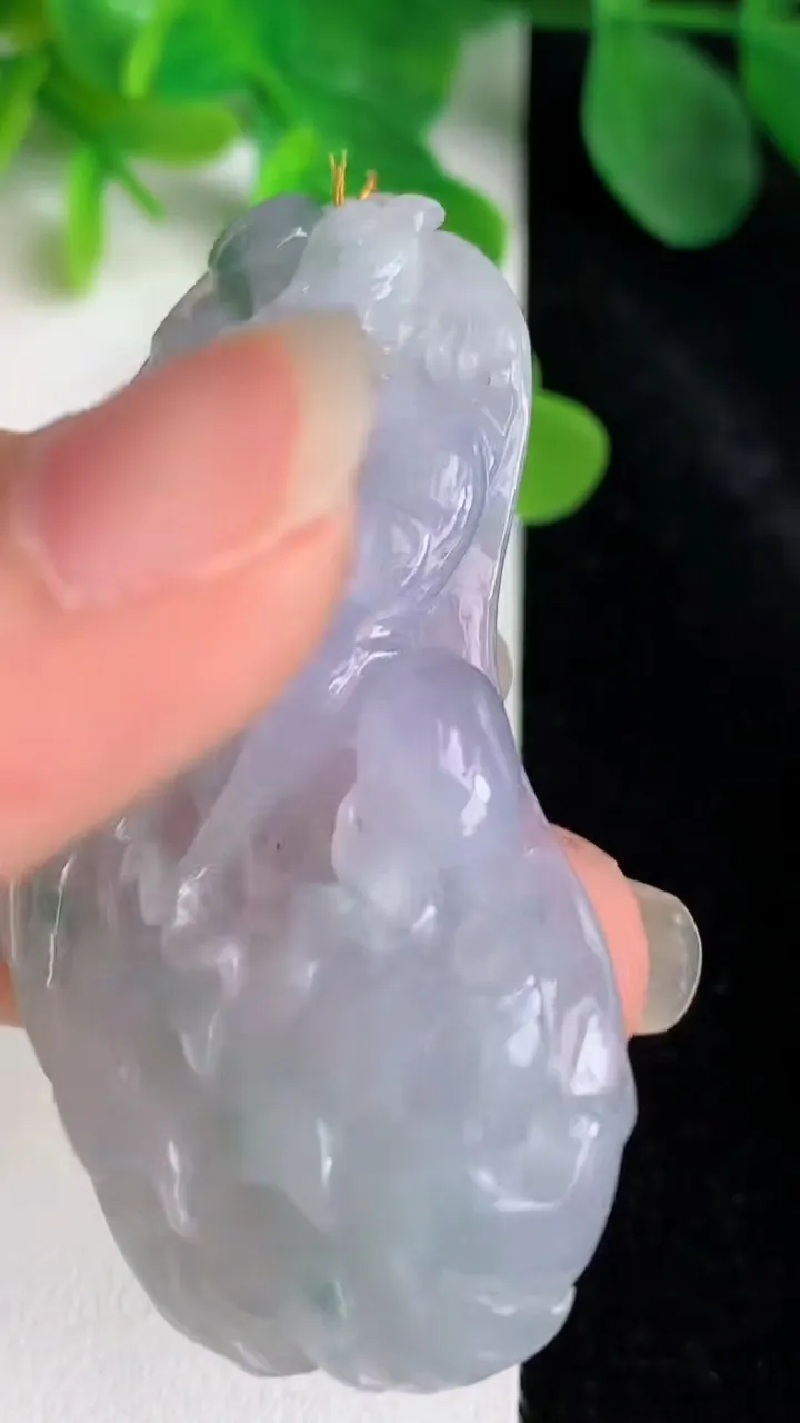 天然A货翡翠紫罗兰 飘花凤凰吊坠，尺寸59.3-27-9.7，重量:27.06g
5月24日