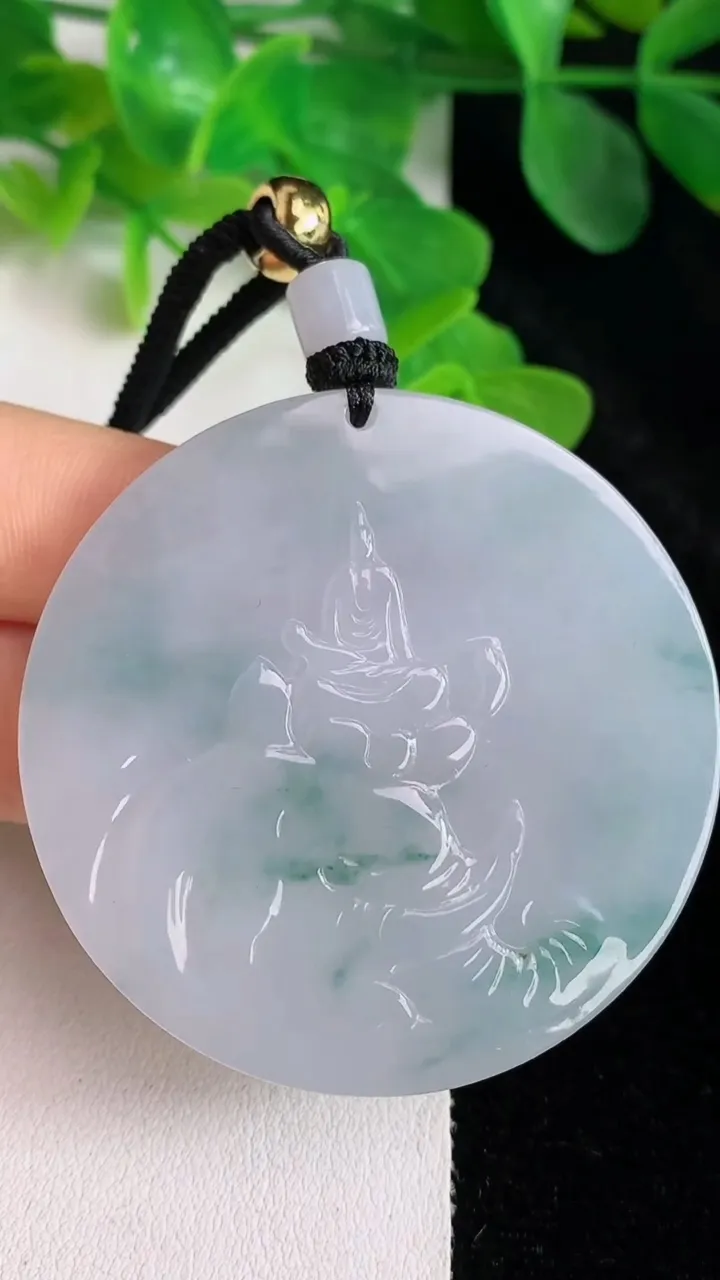 天然A货翡翠飘花无相观音吊坠，尺寸50-5.2，重量:39.55g
5月24日