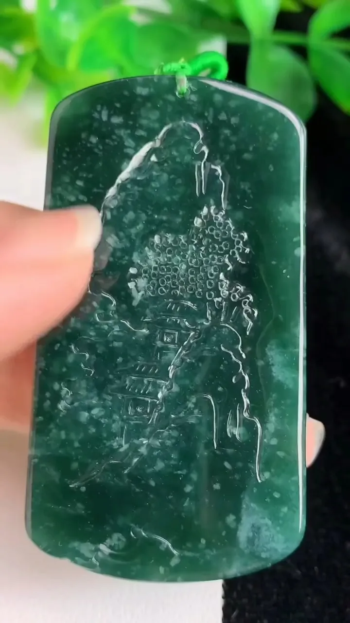 天然A货翡翠蓝水山水牌吊坠，尺寸66-36.4-8，重量:43.80g
5月24日