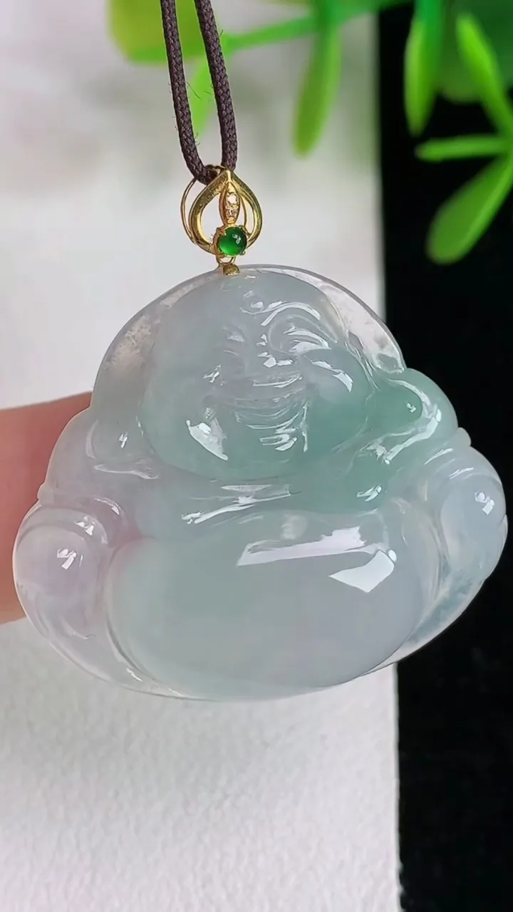 天然A货翡翠佛公吊坠，尺寸32.9-31-6.2，重:8.16g
5月25日