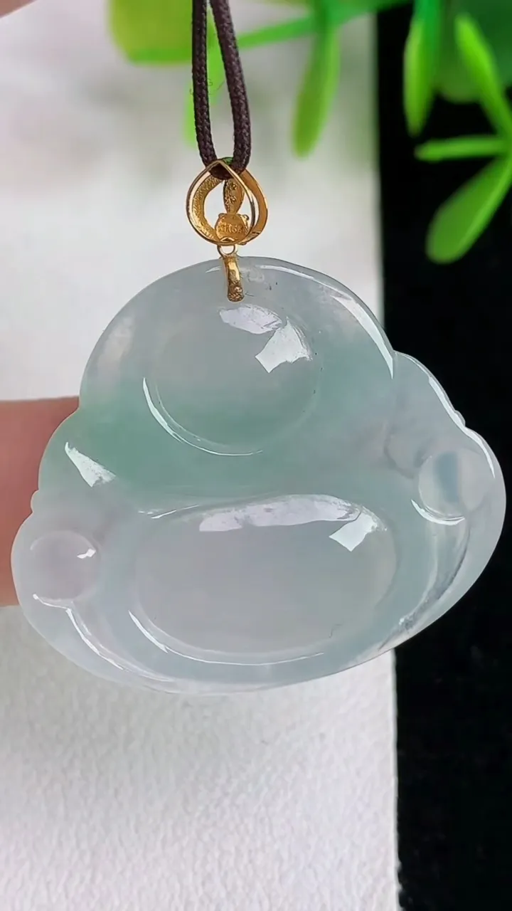 天然A货翡翠佛公吊坠，尺寸32.9-31-6.2，重:8.16g
5月25日