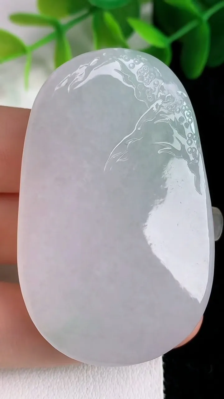 天然A货翡翠山水牌吊坠，尺寸53.7-34-10.2，重量:39.25g
5月26日