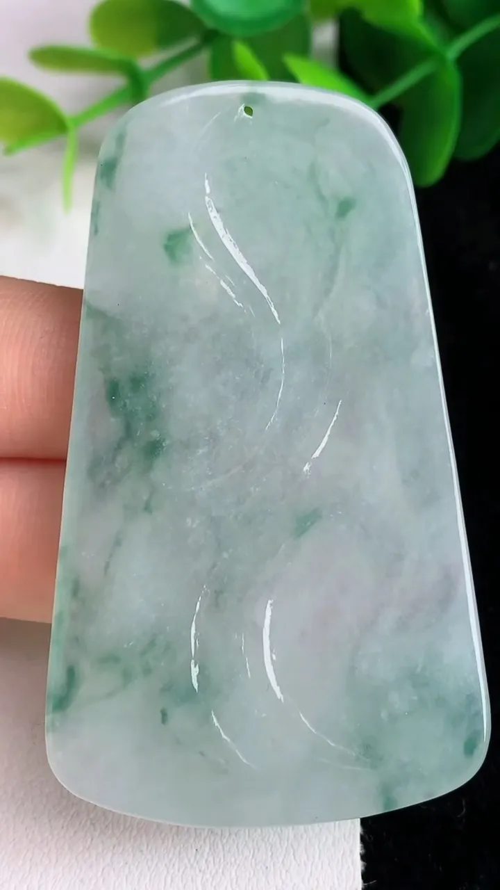 天然A货翡翠飘花文殊菩萨吊坠，尺寸62.5-37.3-4.5，重量:23.57g
5月26日