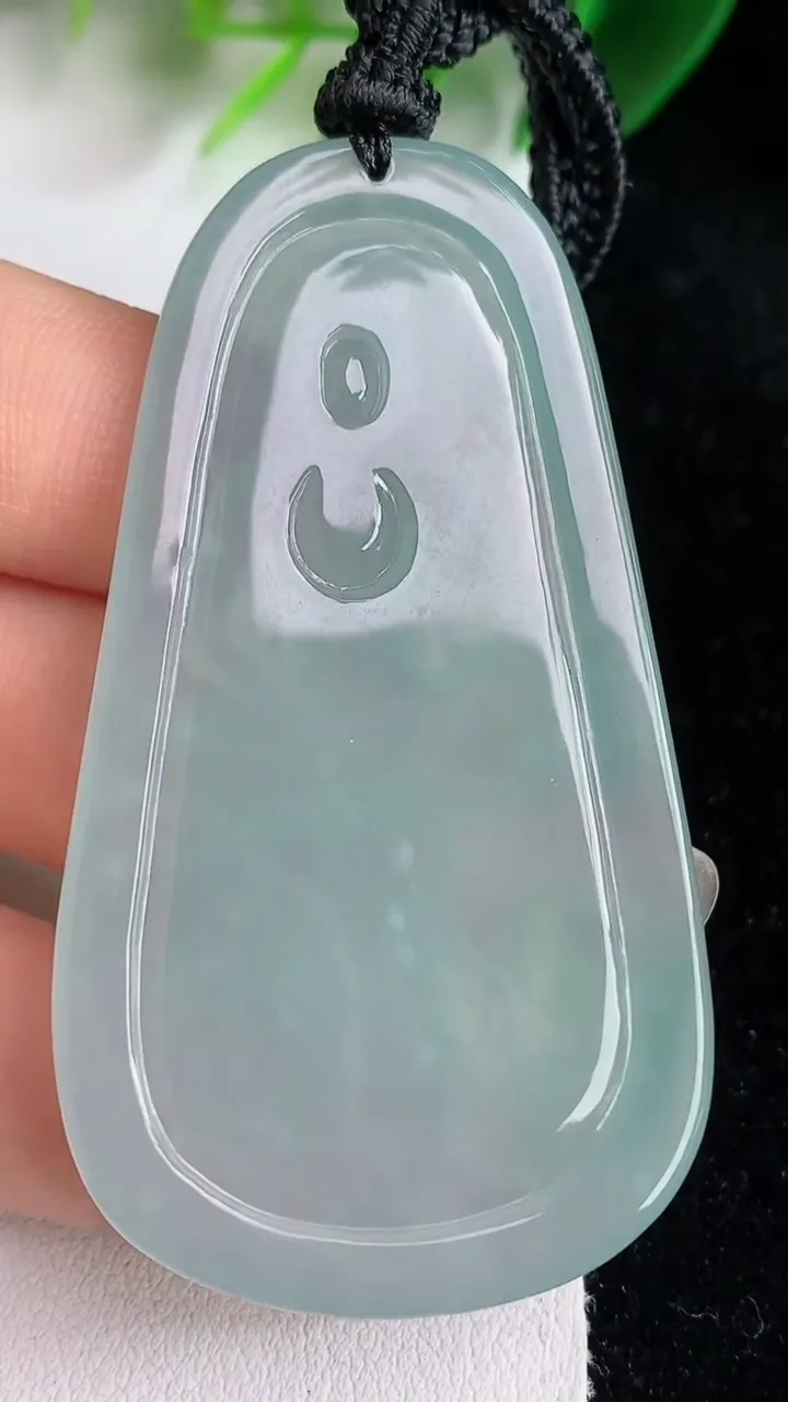 天然A货翡翠普贤菩萨吊坠，尺寸59.3-32.5-5，重量:24.25g
5月26日