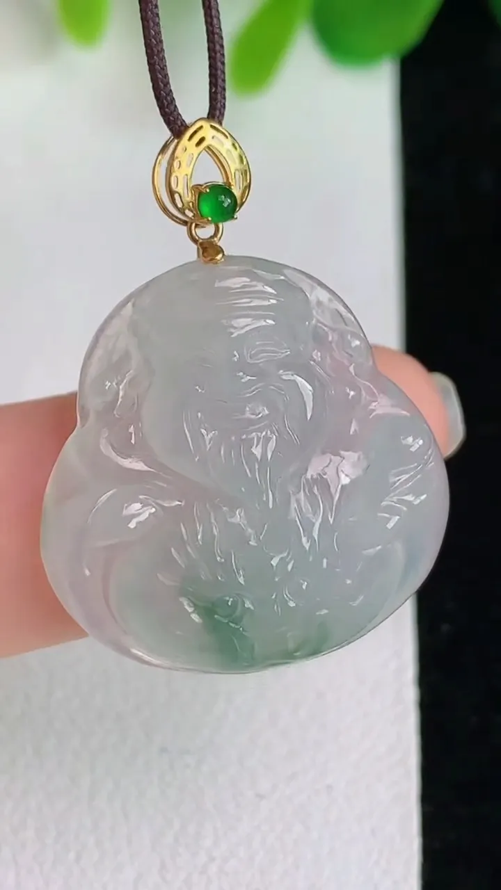 天然A货翡翠飘花财神爷吊坠，尺寸22-21.8-5，重量:4.26g
5月26日