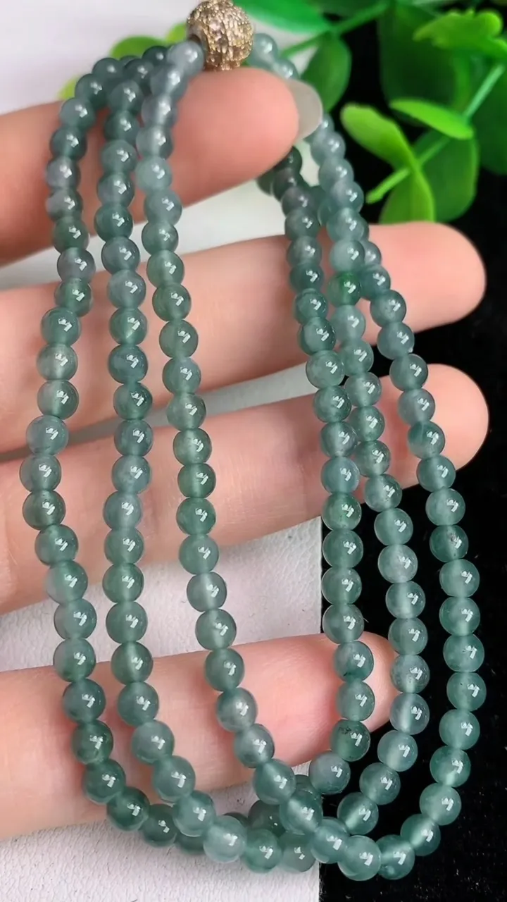 天然A货翡翠货蓝水圆珠项链160颗，尺寸4.1，重:20.35g5月27日
工厂直销收藏佳品,种好水足，色泽均匀，有种有色，上手高大气！