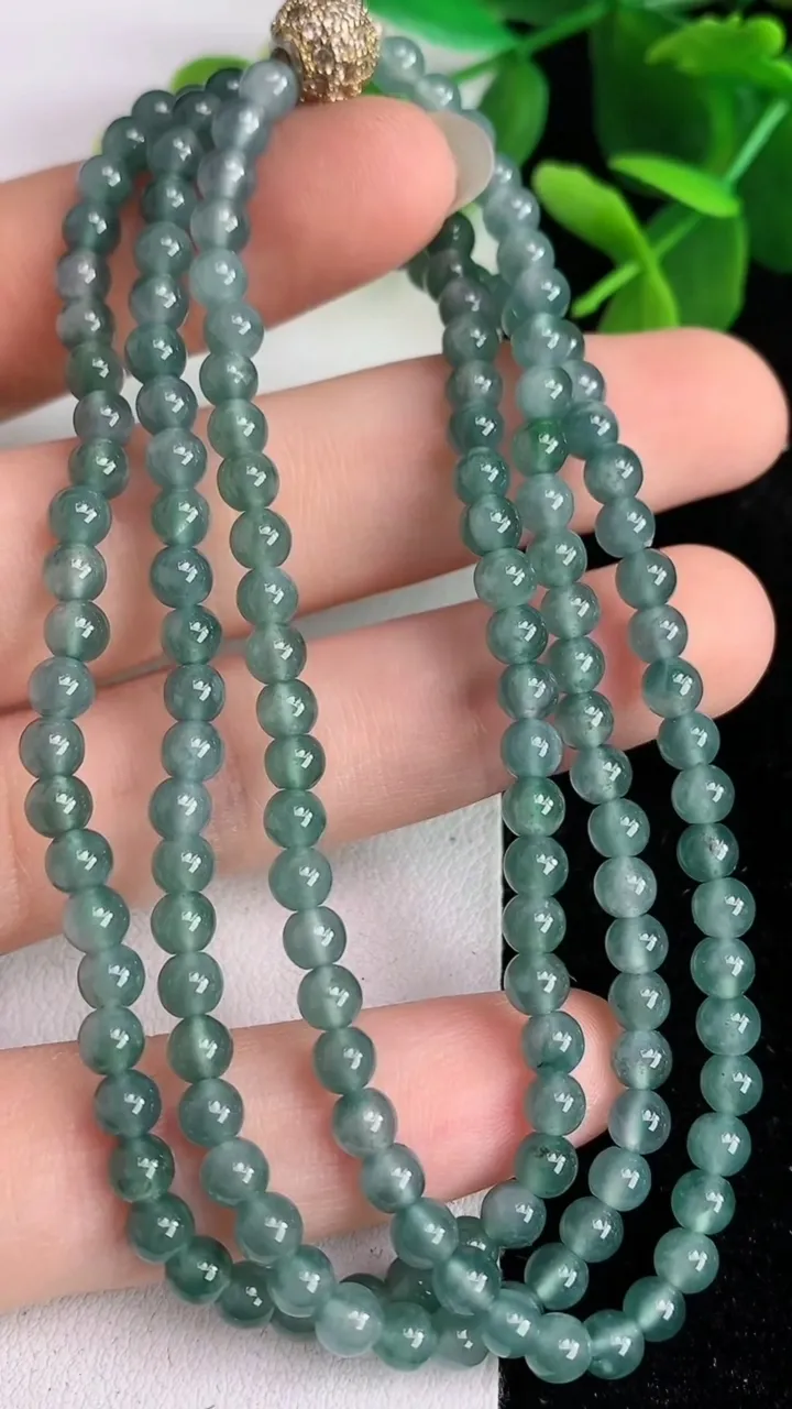 天然A货翡翠货蓝水圆珠项链160颗，尺寸4.1，重:20.35g5月27日
工厂直销收藏佳品,种好水足，色泽均匀，有种有色，上手高大气！