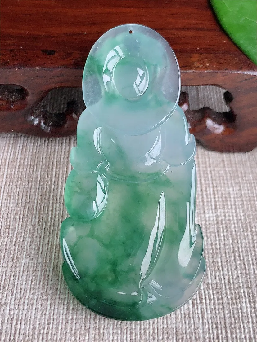 天然A货翡翠飘花观音吊坠尺寸57×26.8×6.5m量18.30g 0527