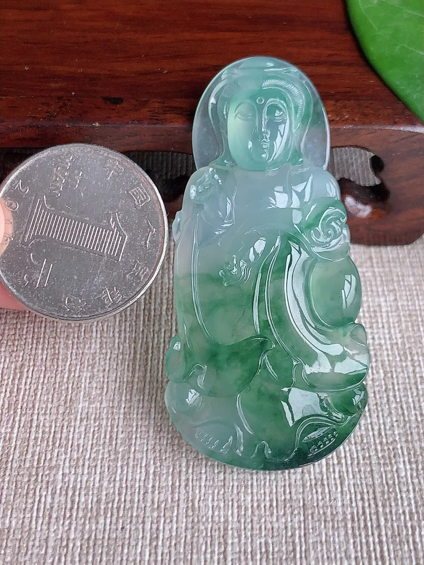 天然A货翡翠飘花观音吊坠尺寸57×26.8×6.5m量18.30g 0527