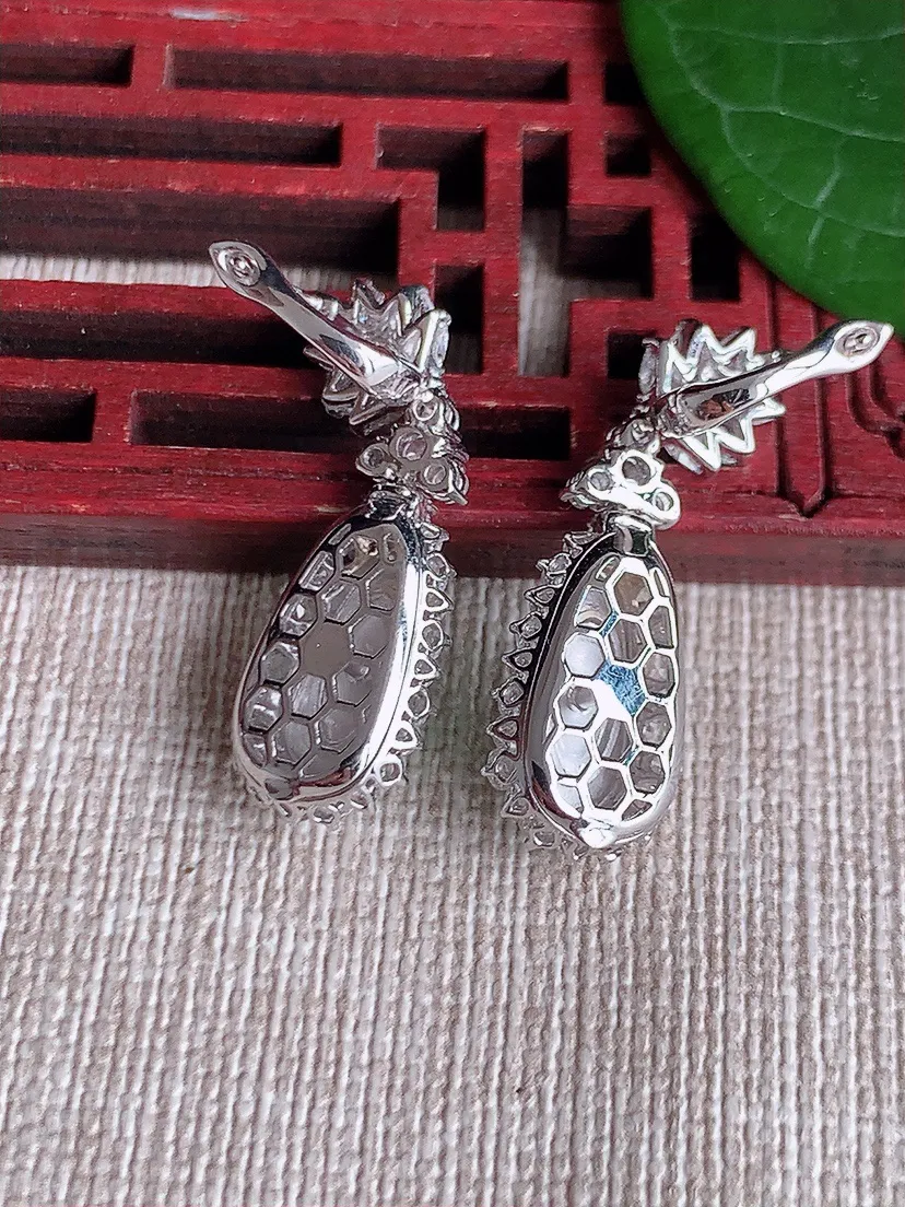 天然A货翡翠18K金伴钻镶嵌阳绿福瓜耳坠 尺寸12×6×7mm 重量6.70g 0527
