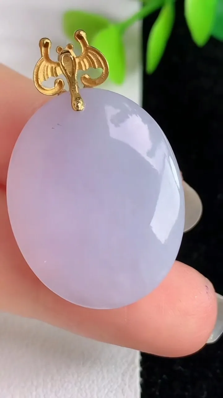 天然A货翡翠k金紫罗兰蛋面吊坠，尺寸27.3-22-9.6，重量:10.85g
5月29日