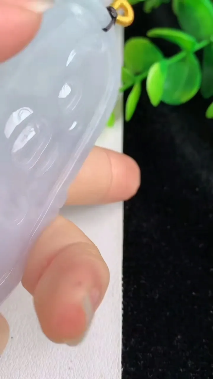 天然A货翡翠白冰文殊菩萨吊坠，尺寸68.6-47-4，重量:34.90g
5月29日