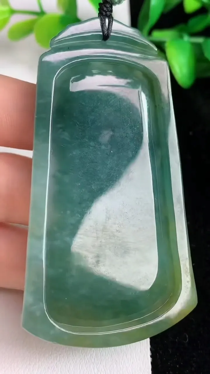 天然A货翡翠双彩虚空藏观音菩萨吊坠，尺寸 75.8-43-9，重:46.46g
5月30日