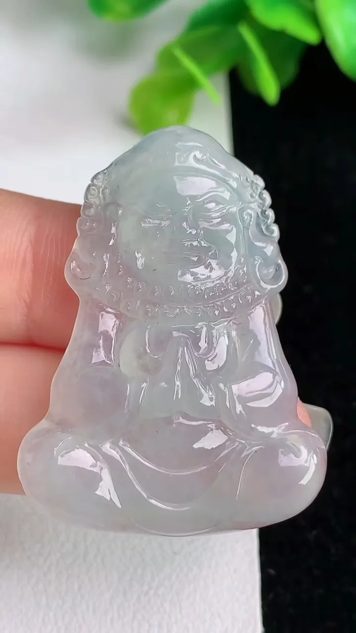 天然A货翡翠白冰达摩祖师吊坠，尺寸40-30.2-4.8，重量:9.04g
5月31日