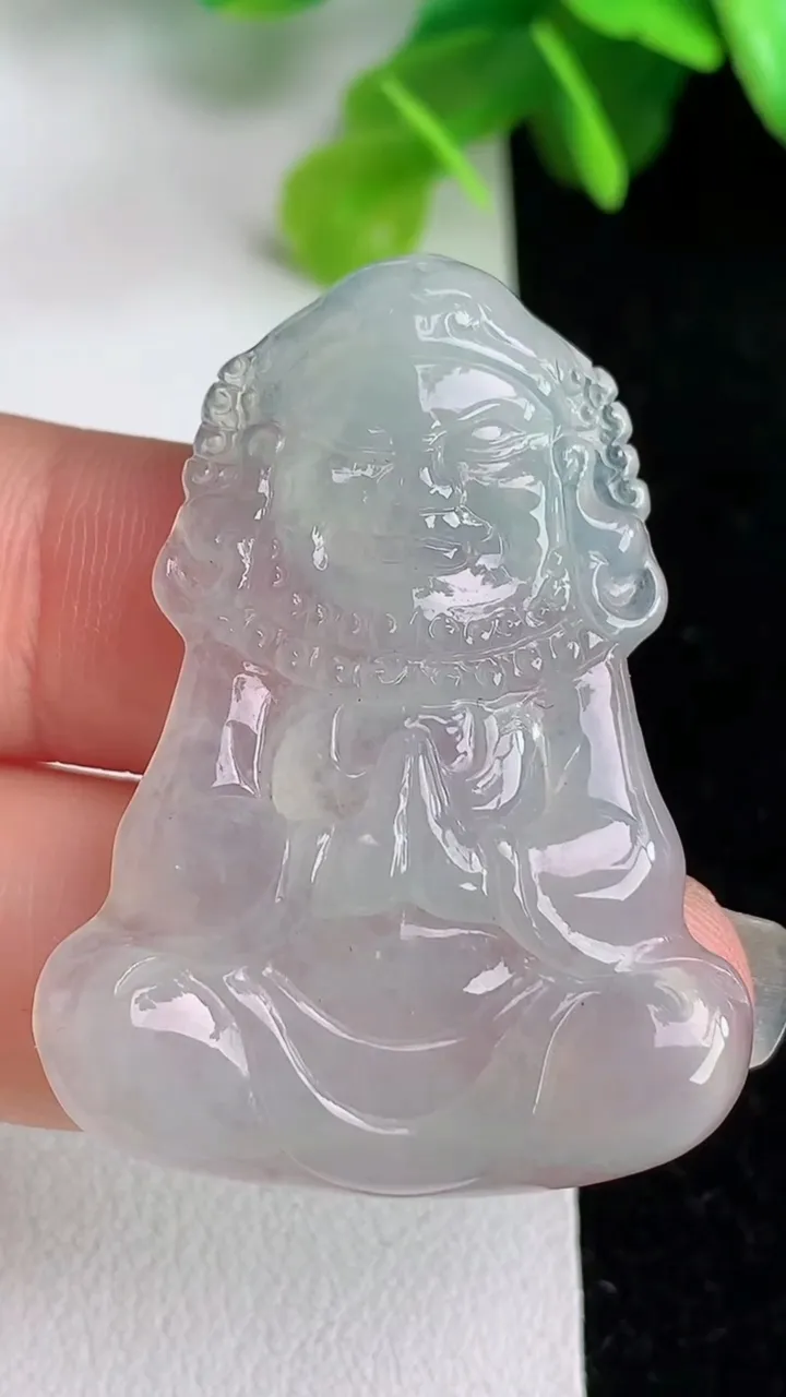 天然A货翡翠白冰达摩祖师吊坠，尺寸39.5-29.7-5，重量:8.47g
5月31日