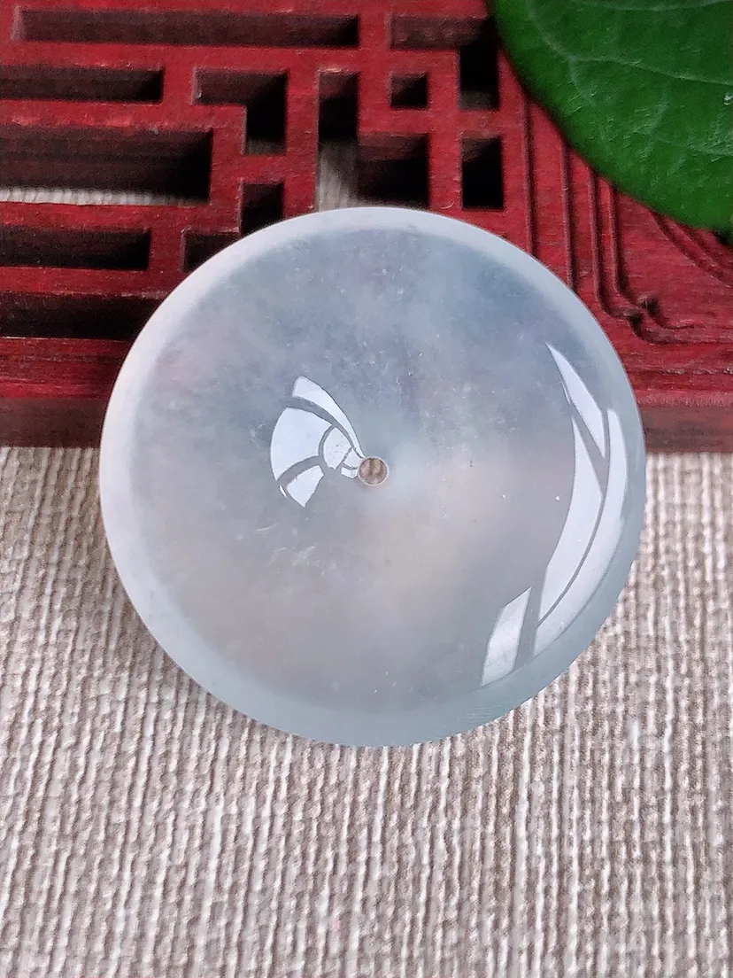 天然A货翡翠白月光平安扣吊坠尺寸29.3×5.6m量10.16g 0530
