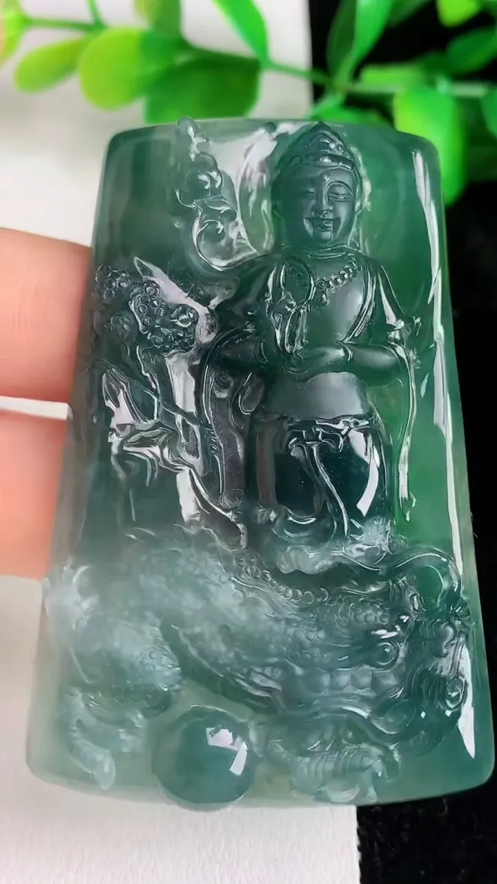 天然A货翡翠蓝水御龙大势至观音菩萨吊坠，尺寸 64.5-42-7.4，重:35.63g
5月31日