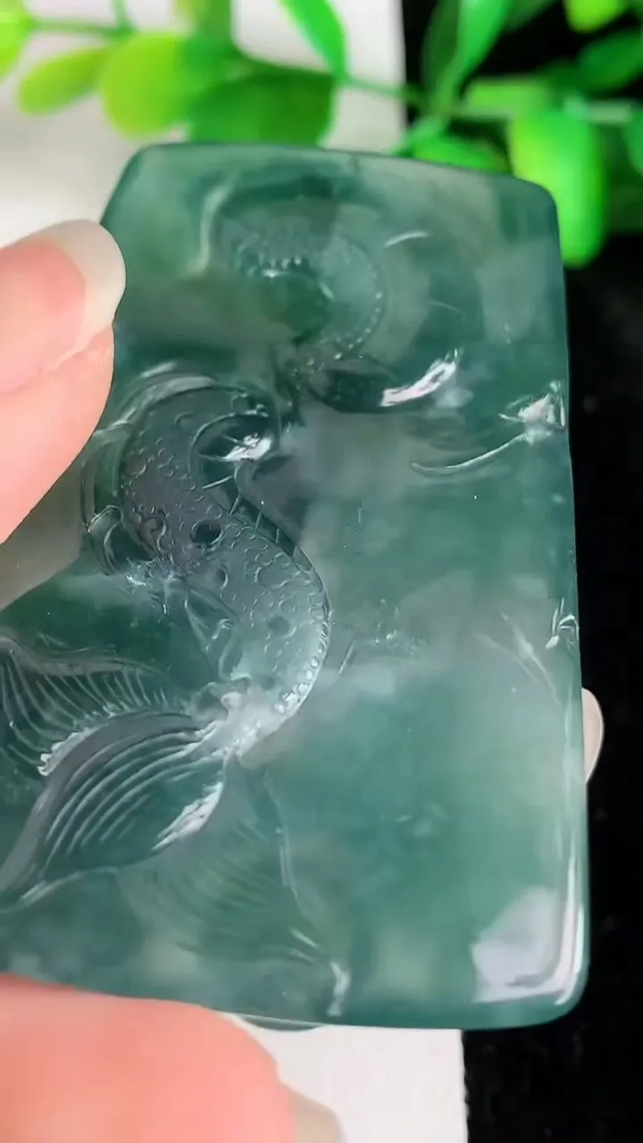 天然A货翡翠蓝水御龙大势至观音菩萨吊坠，尺寸 64.5-42-7.4，重:35.63g
5月31日