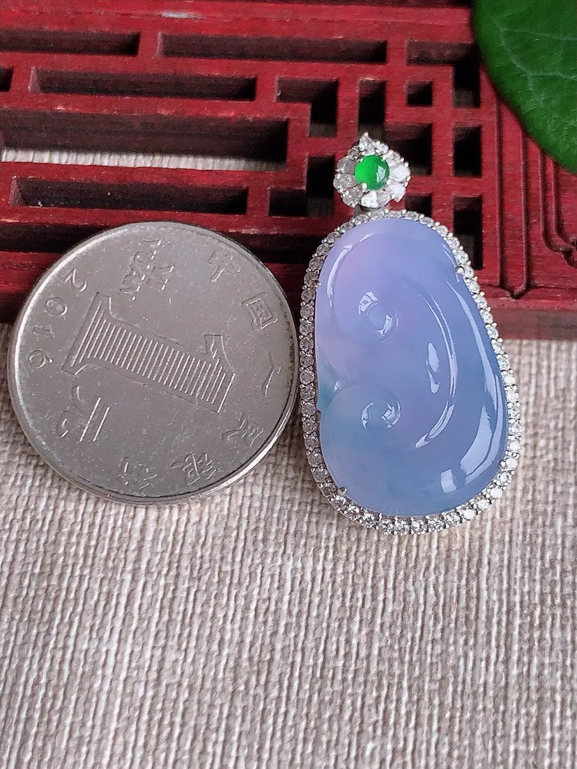 天然A货翡翠18K金伴紫罗兰如意吊坠尺寸33.4×17.5×8.6裸石24.2×14.8m量11.43g 0530