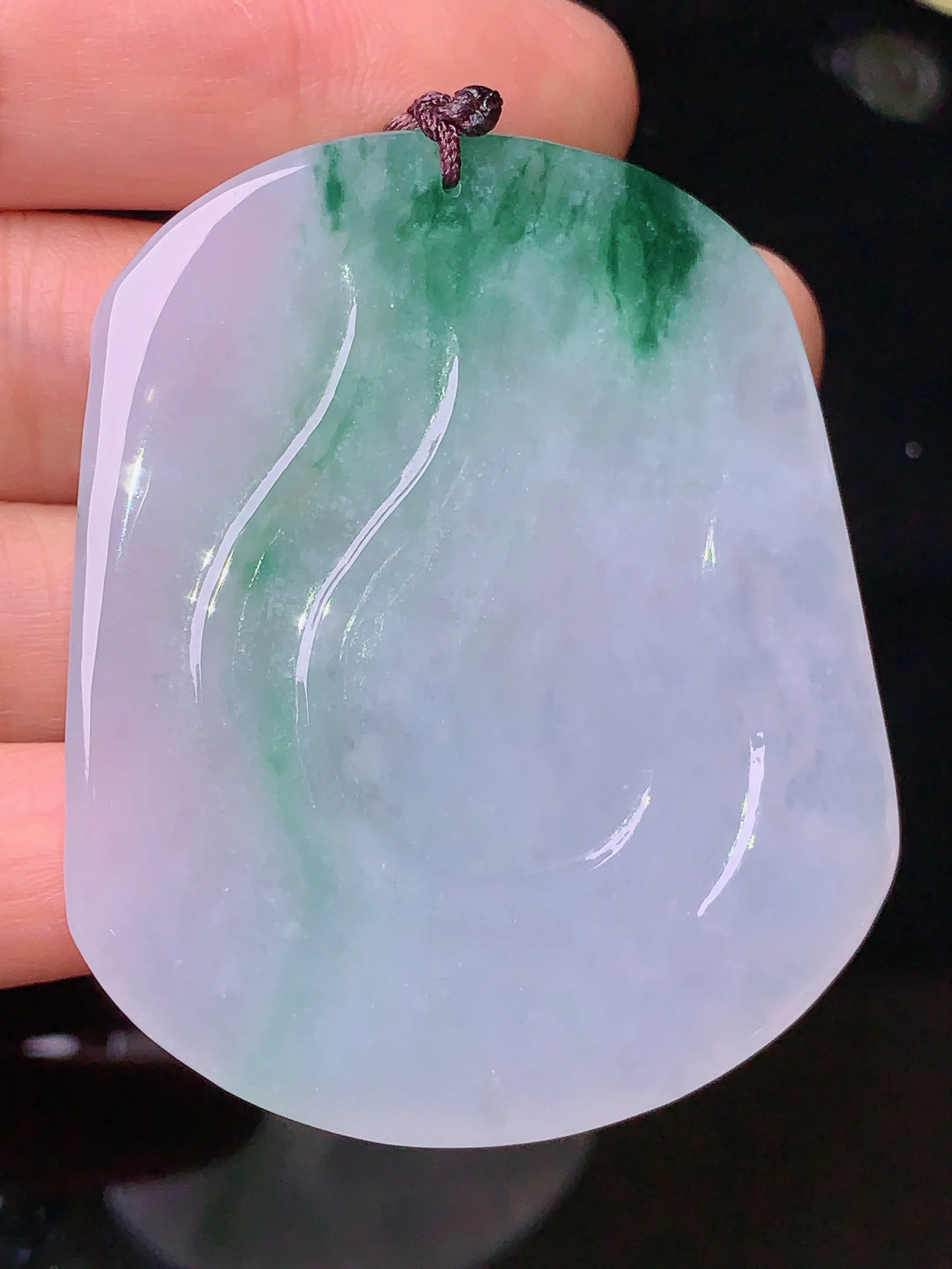 飘绿乘龙观音吊坠 玉质细腻 色泽清新艳丽 整体尺寸53.3*44.8*6.8