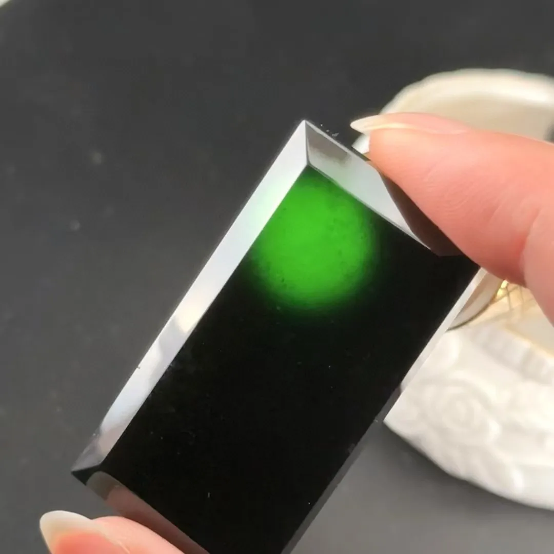精品墨翠无事牌 种好色正 黑度极好 打灯通透 油性十足