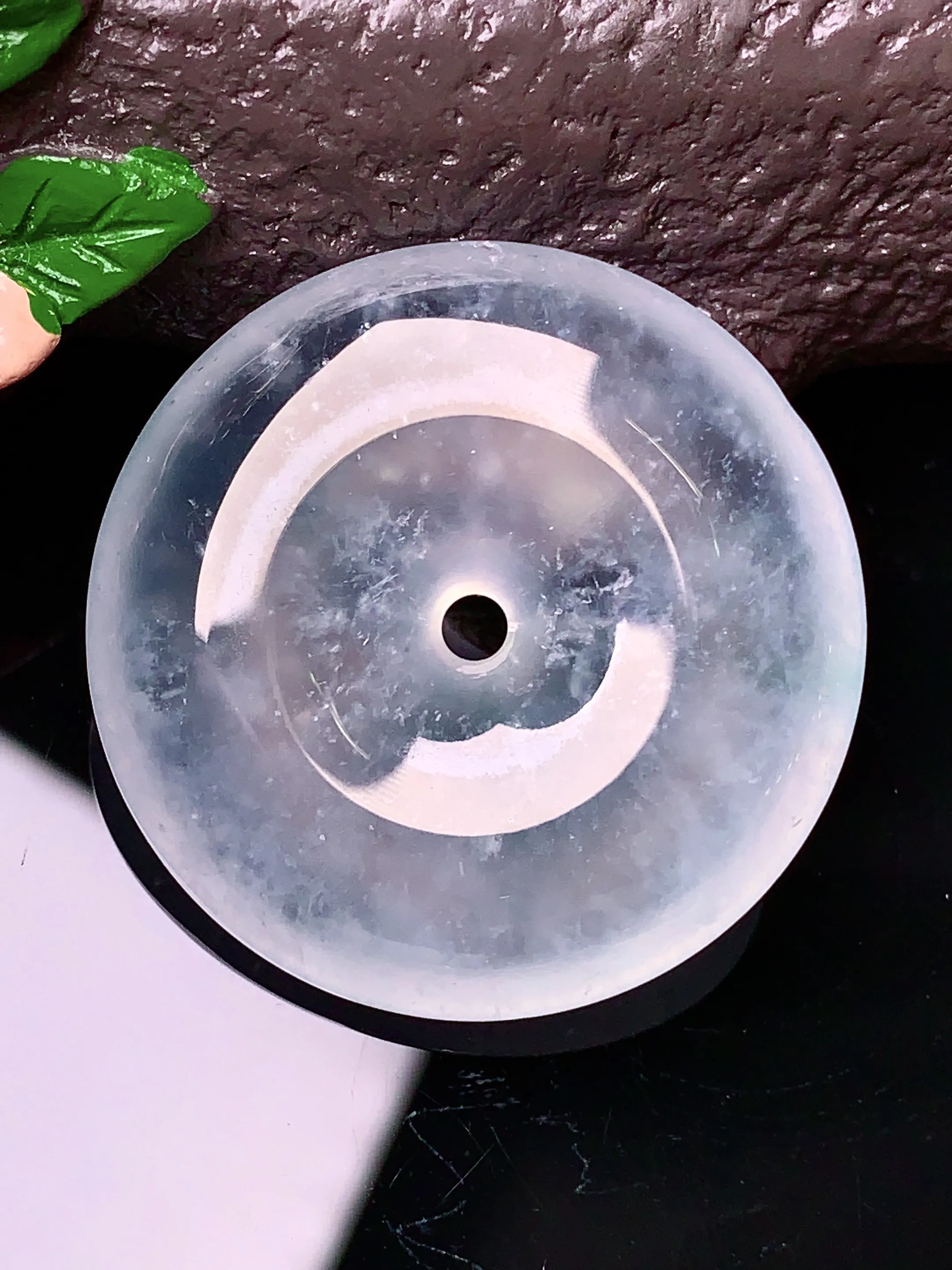 玻璃种平安扣吊坠 玉质细腻 色泽清新艳丽 整体尺寸31.2*7