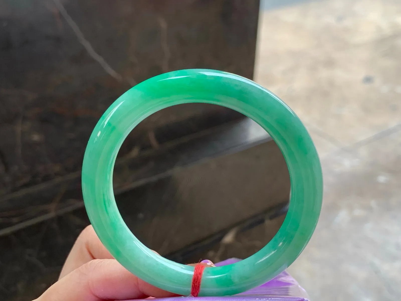 带色福镯
细腻清爽 55/9.3mm