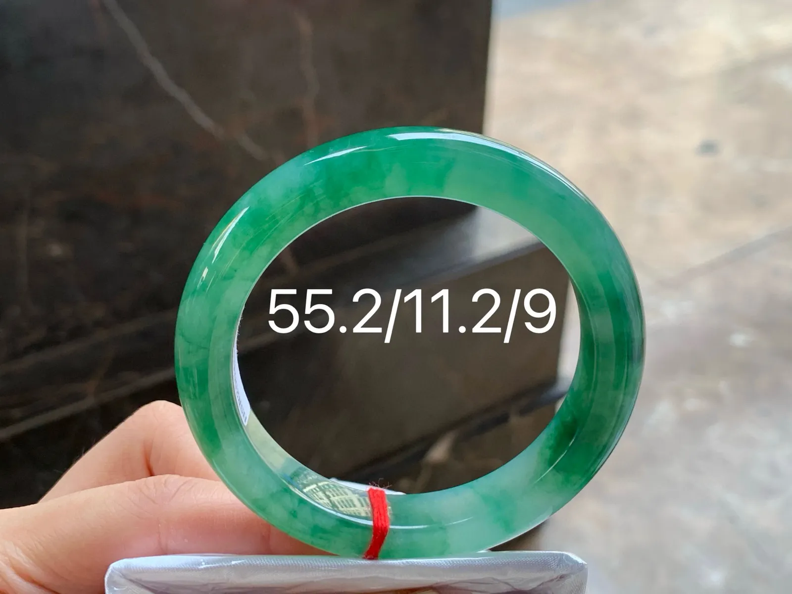 冰晴绿手镯
水润55.2/11.2/9mm