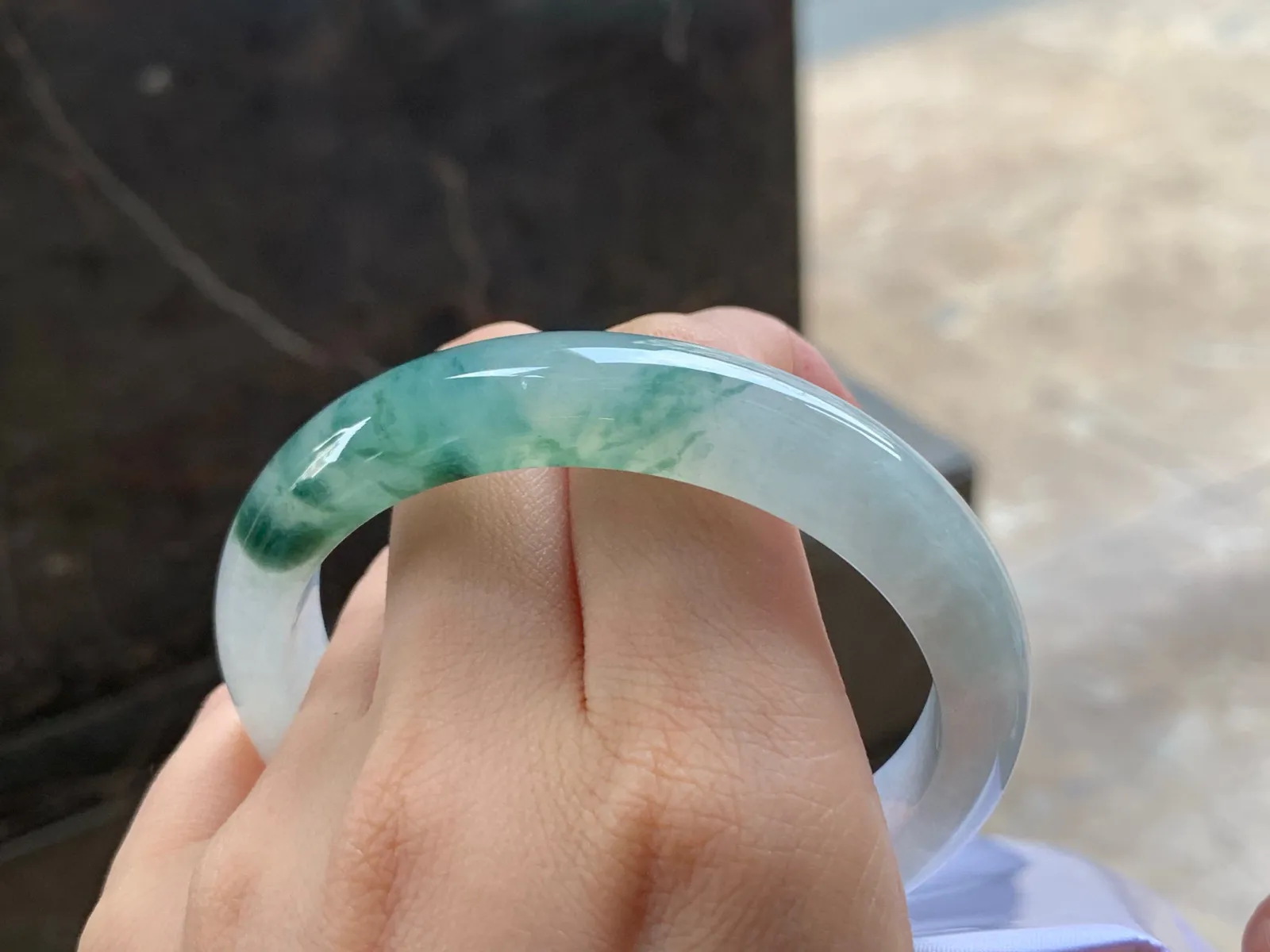 冰飘花手镯
干净清爽 59.2/12.5/7.8mm
