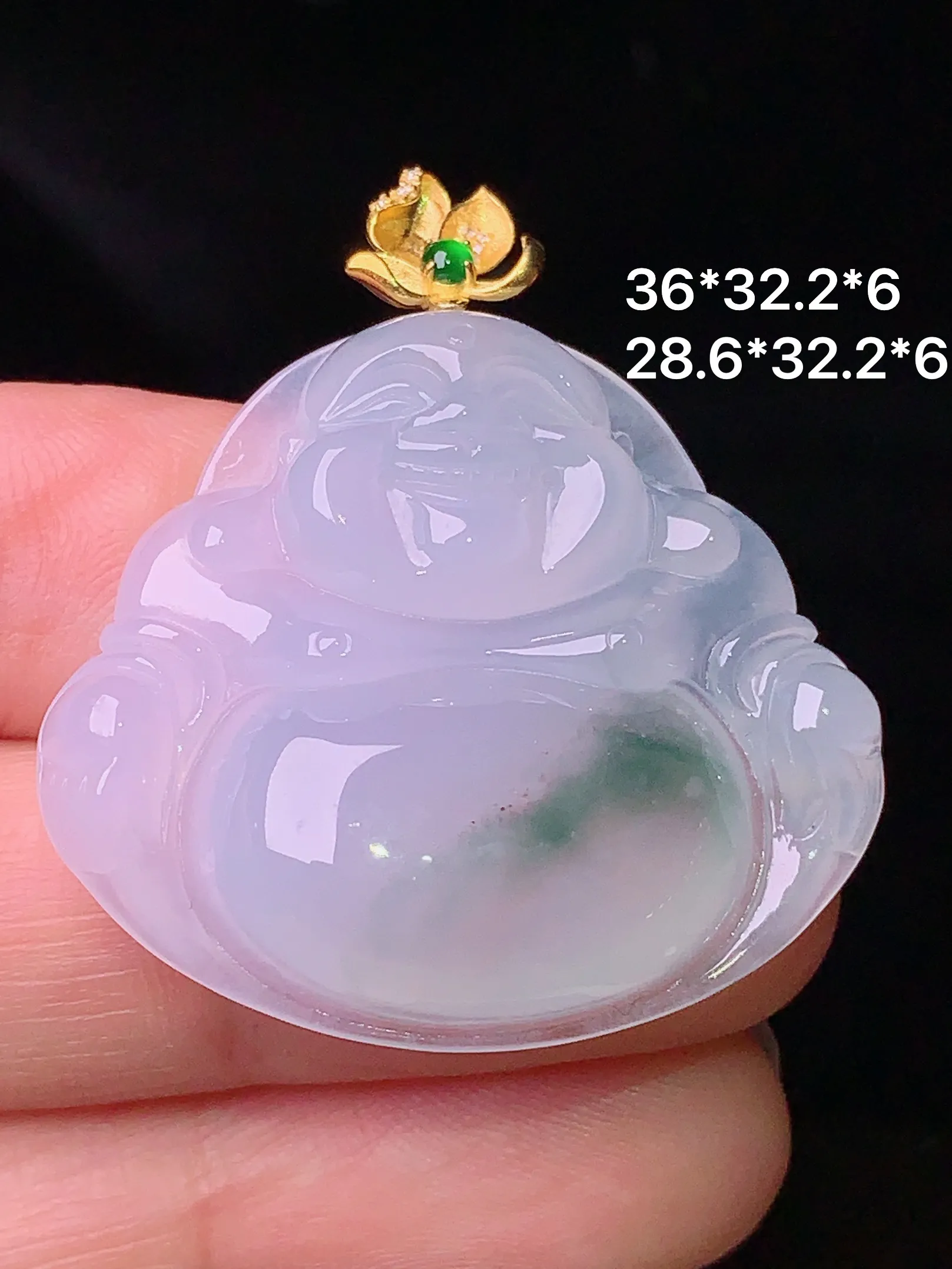 18k金镶嵌飘绿佛公吊坠 玉质细腻 色泽清新艳丽 整体尺寸36*32.2*6