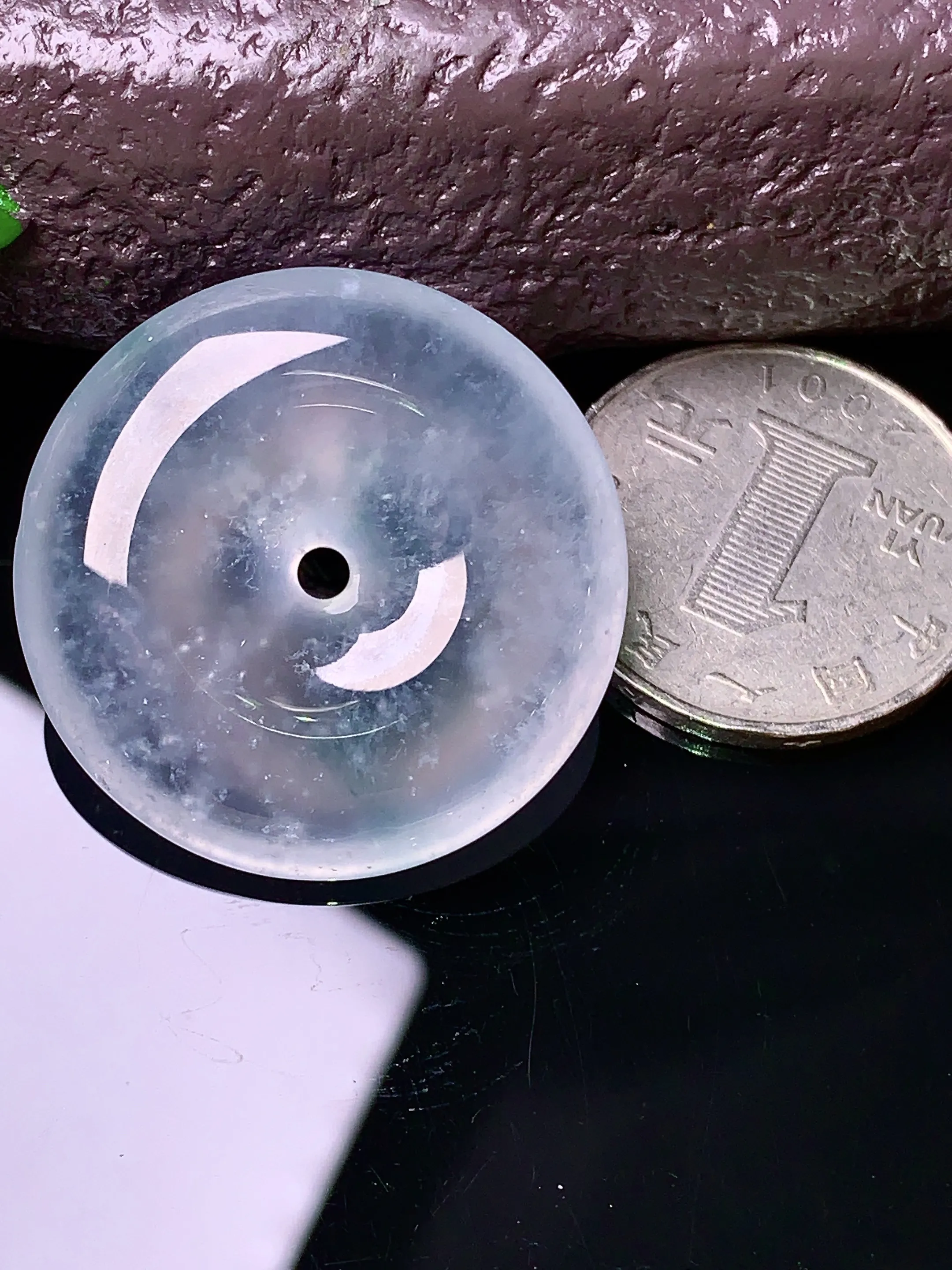 玻璃种平安扣吊坠 玉质细腻 色泽清新艳丽 整体尺寸31.2*7