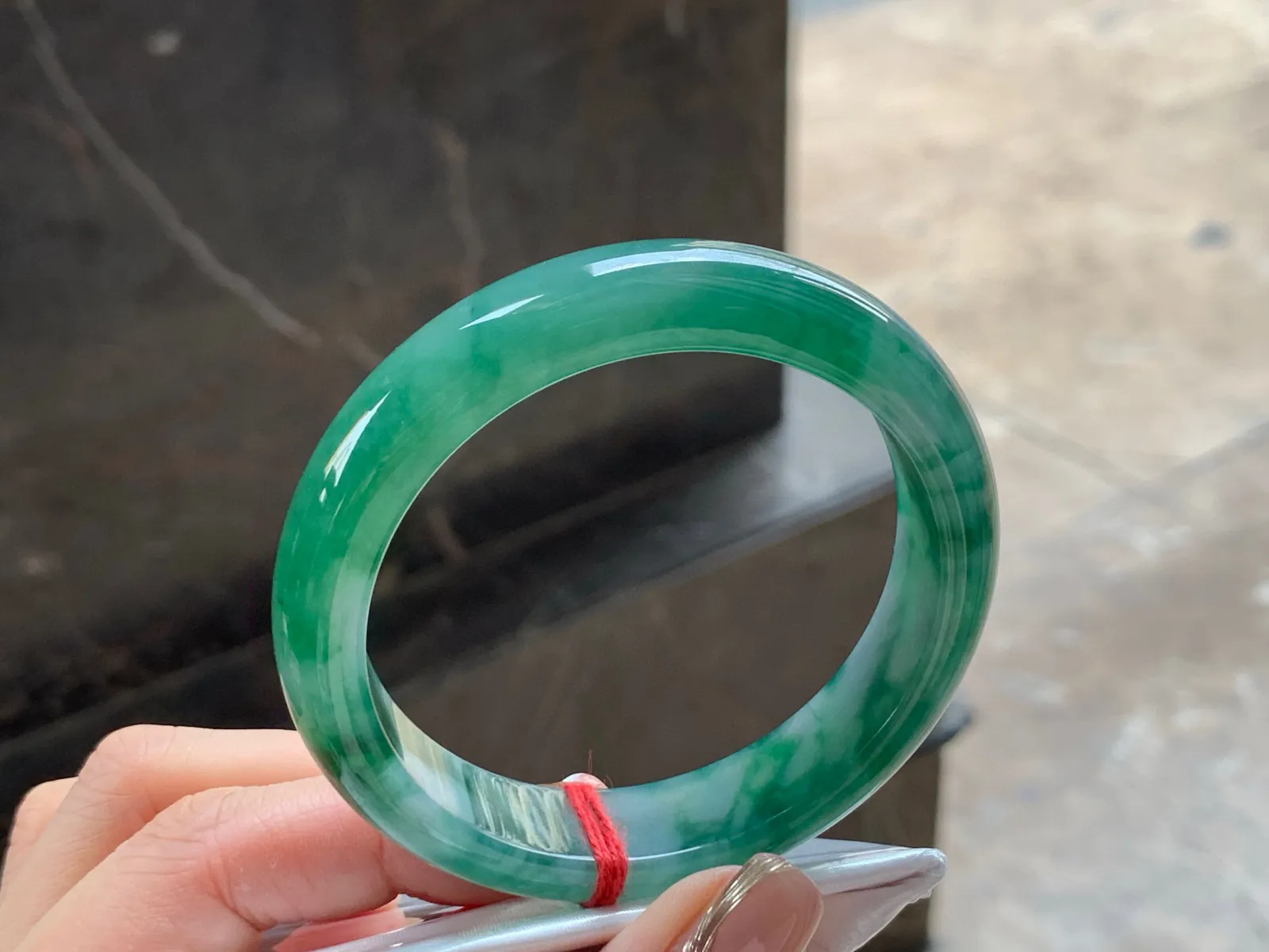 冰带色手镯
颜色漂亮 55/13/7.7mm