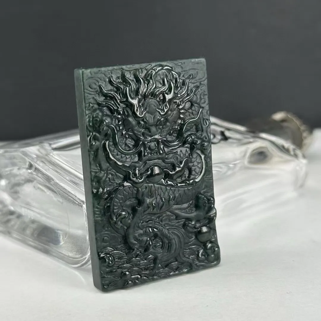 墨翠龙牌 种好色正 黑度不错 打灯通透