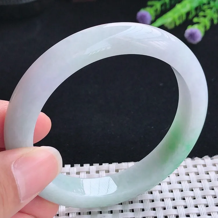 自然光57.5圈口老坑温润飘阳绿手镯翡翠玉镯尺寸57.5/11.8/8.7