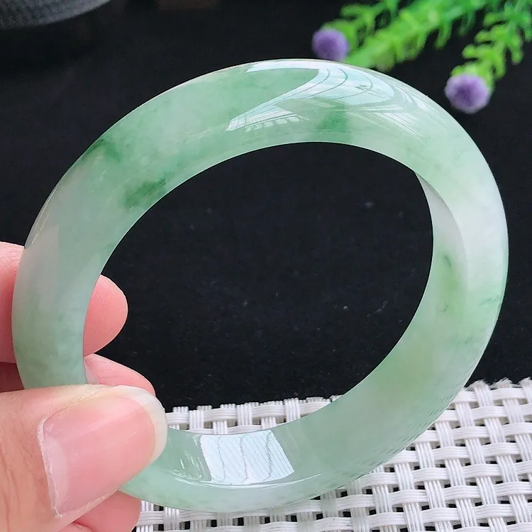 自然光55.5圈口老坑冰润起胶晴底飘花手镯翡翠玉镯尺寸55.5/13.4/8.7