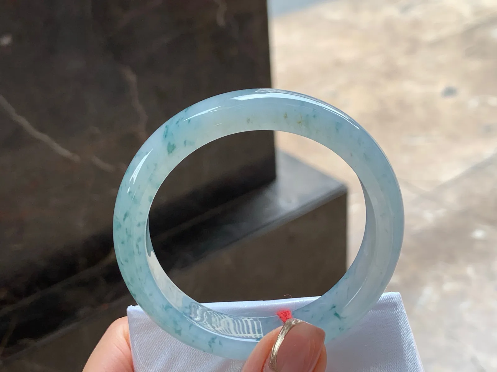 冰飘花手镯
清爽54.5/12.3/7.8mm