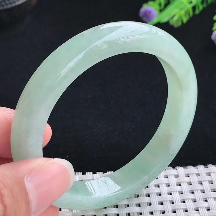 自然光53.8圈口老坑秀气冰润冰晴绿宽边手镯翡翠玉镯尺寸53.8/10.6/8.2