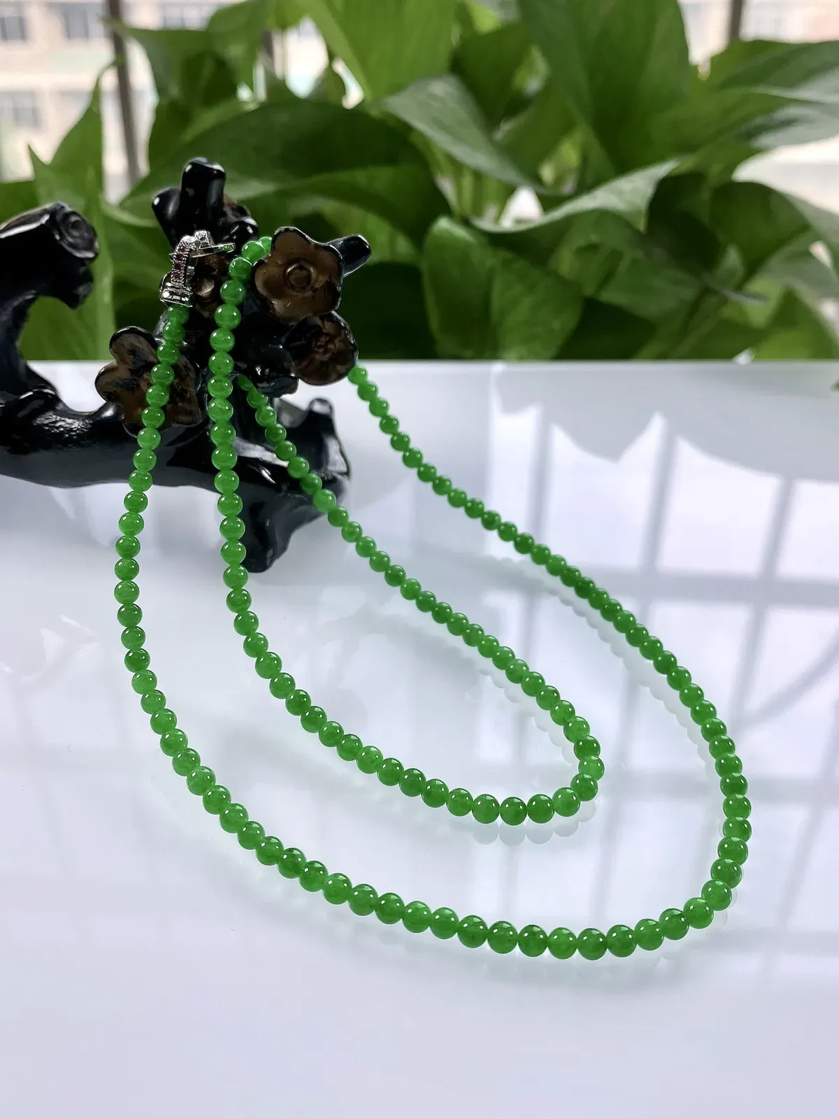 收藏级别，缅甸天然翡翠A货，卡3.8冰种起胶满绿浓阳绿小米珠小圆珠项链手链，尺寸：3.8mm/152
