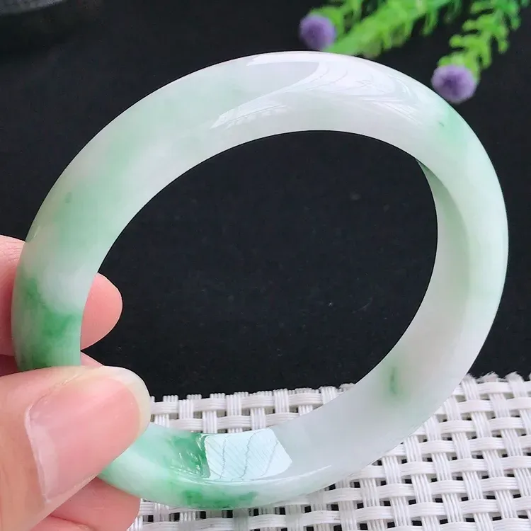 自然光57圈口老坑精美温润飘绿宽边手镯翡翠玉镯尺寸57/12.8/8.2