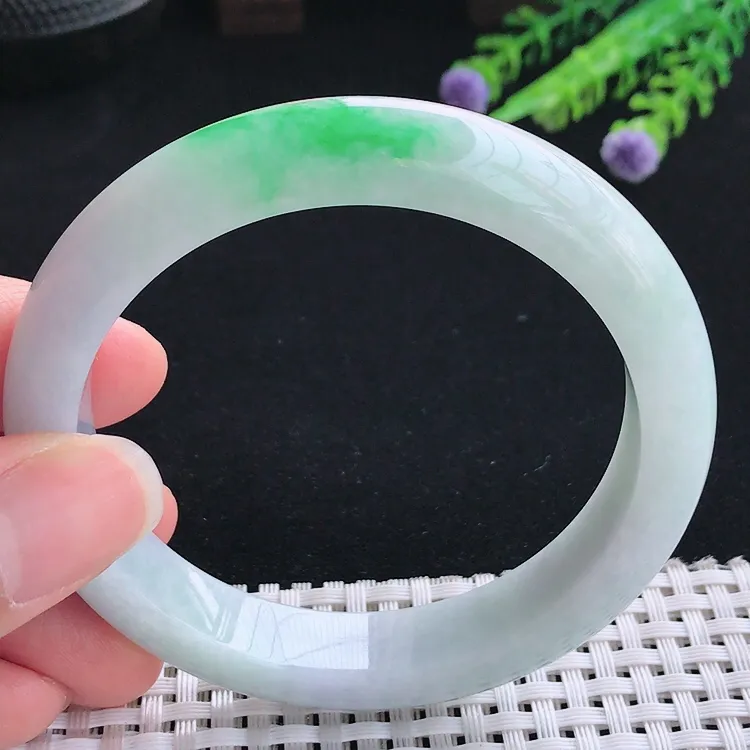 自然光57.5圈口老坑温润飘阳绿手镯翡翠玉镯尺寸57.5/11.8/8.7