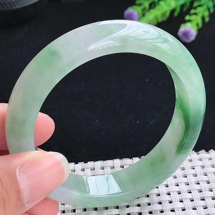 自然光55.5圈口老坑冰润起胶晴底飘花手镯翡翠玉镯尺寸55.5/13.4/8.7