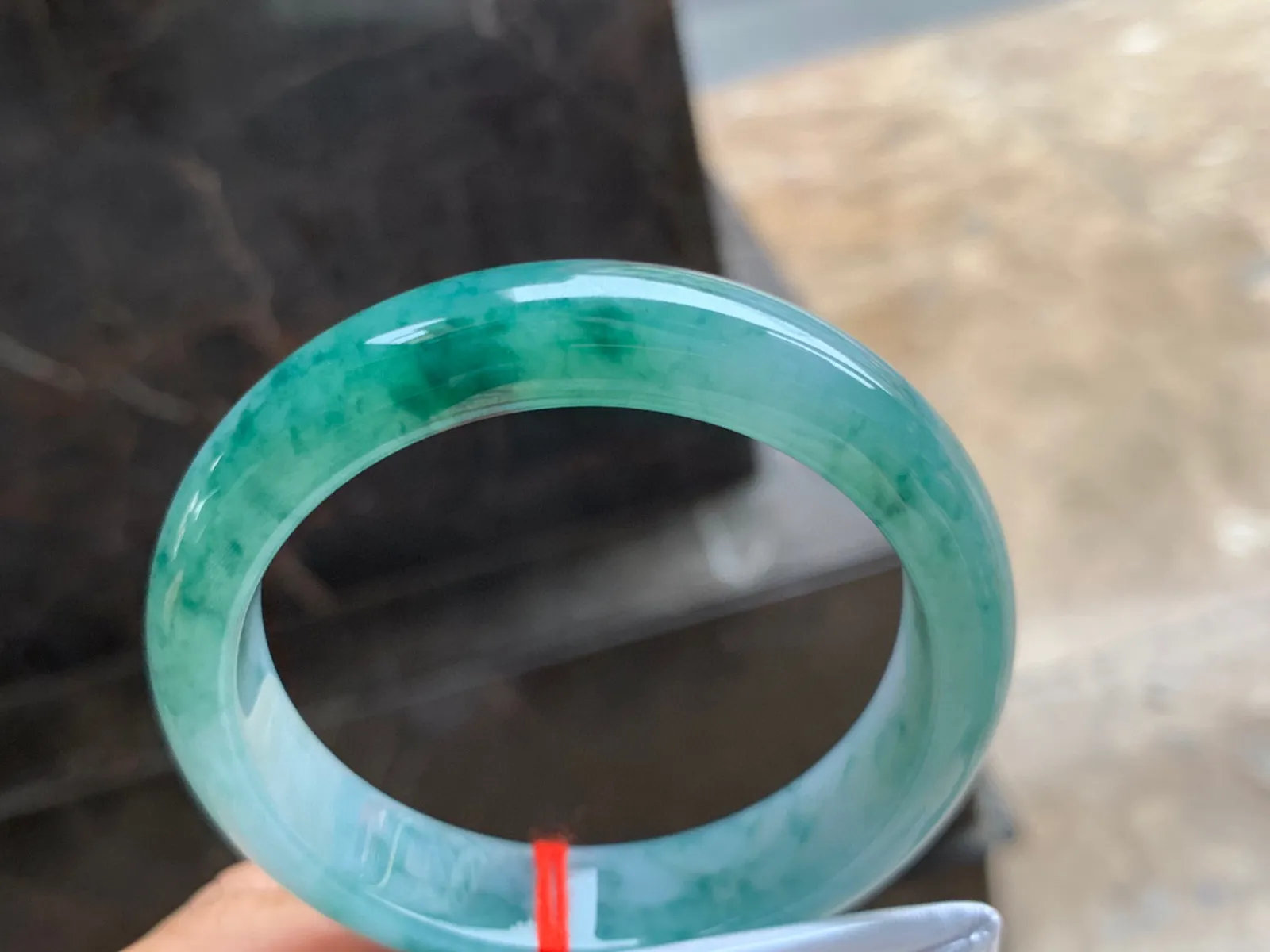 53.5-13-8mm
飘花手镯 底子细腻 花色独特 性价比推荐