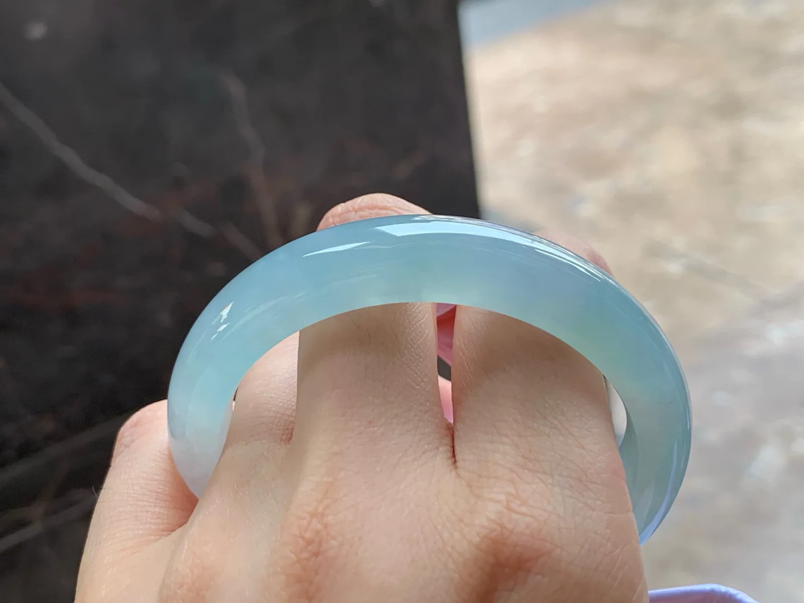 冰种手镯
底色漂亮 55.2/12/8.8mm