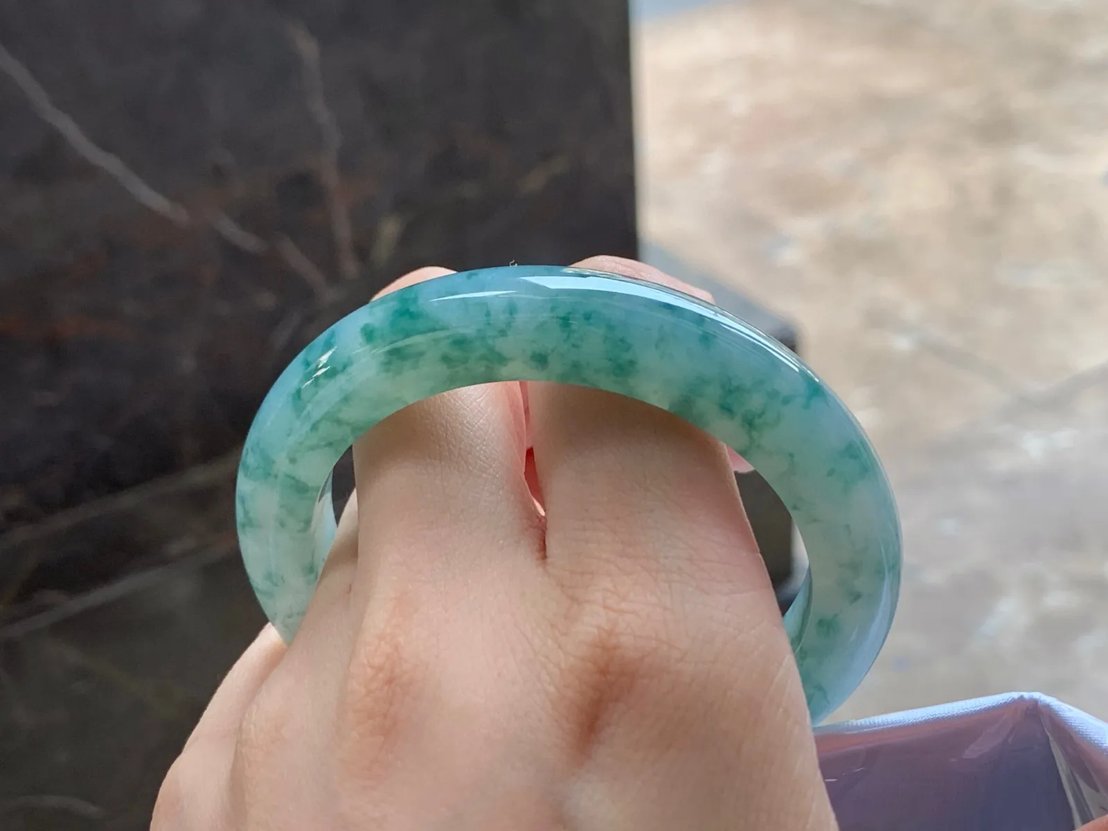 飘花手镯
干净清爽 55/10.9/9.6mm