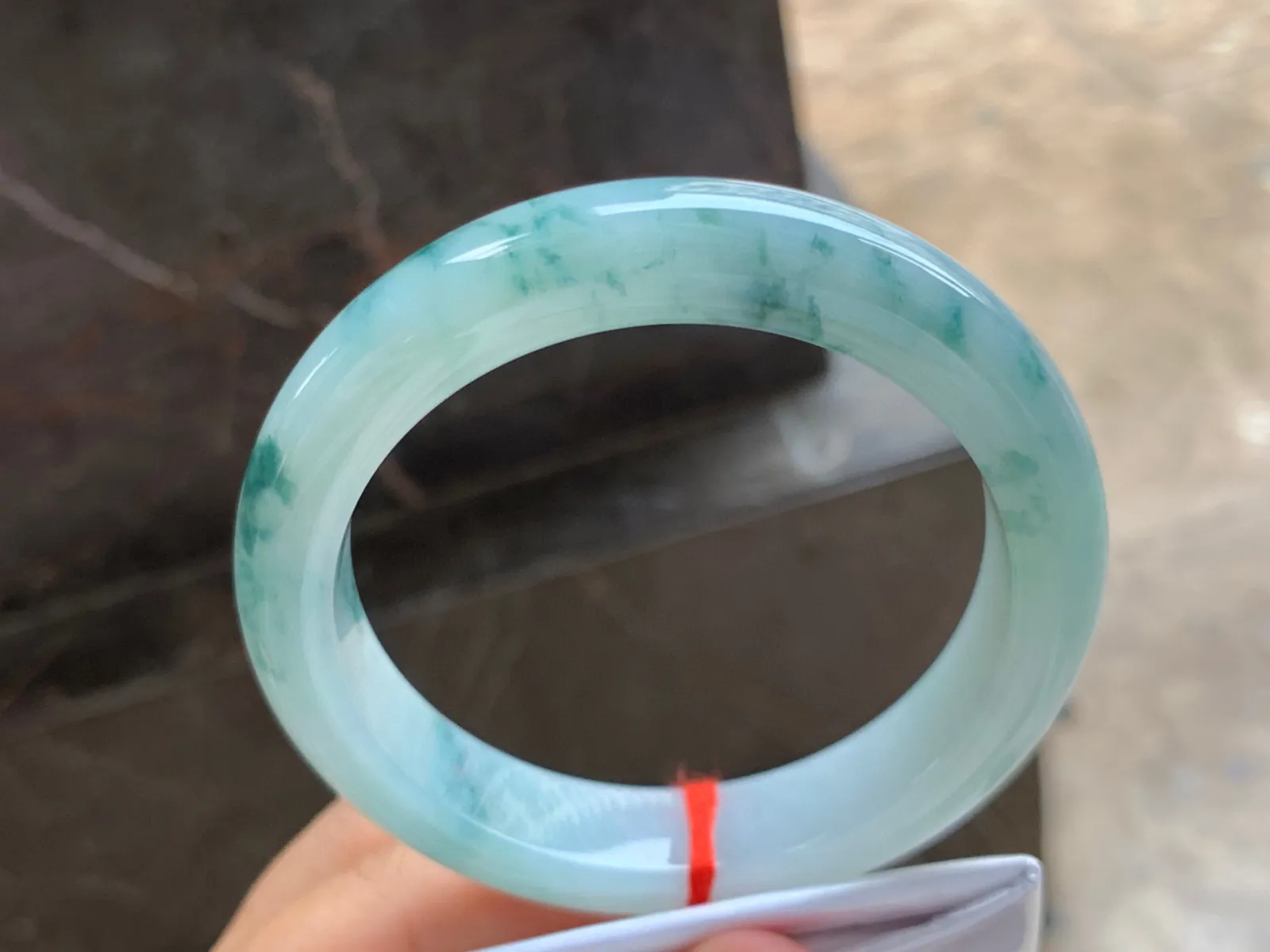 60-12.5-8mm
飘花手镯 底子细腻 飘花灵动 大圈口