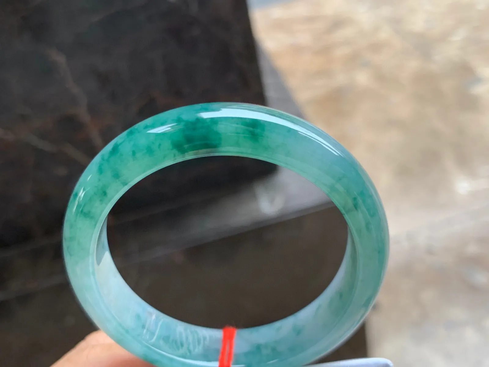 53.5-13-8mm
飘花手镯 底子细腻 花色独特 性价比推荐