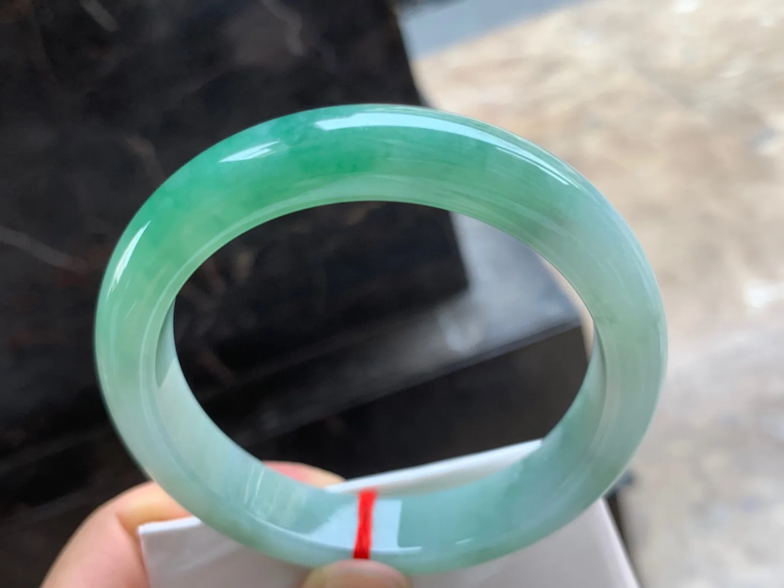 60-13-9mm
带色手镯 底子细腻 大圈口