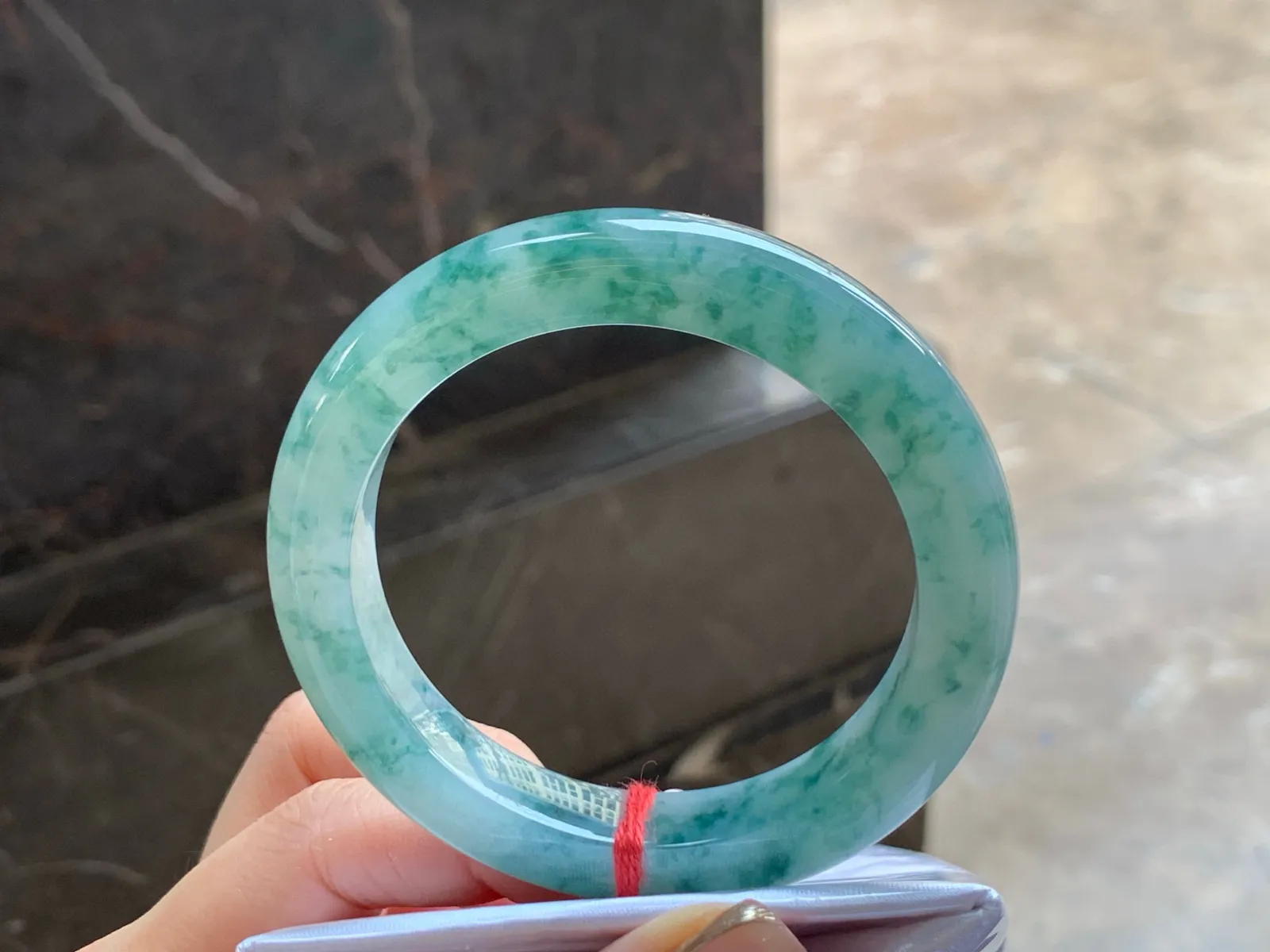 飘花手镯
干净清爽 55/10.9/9.6mm