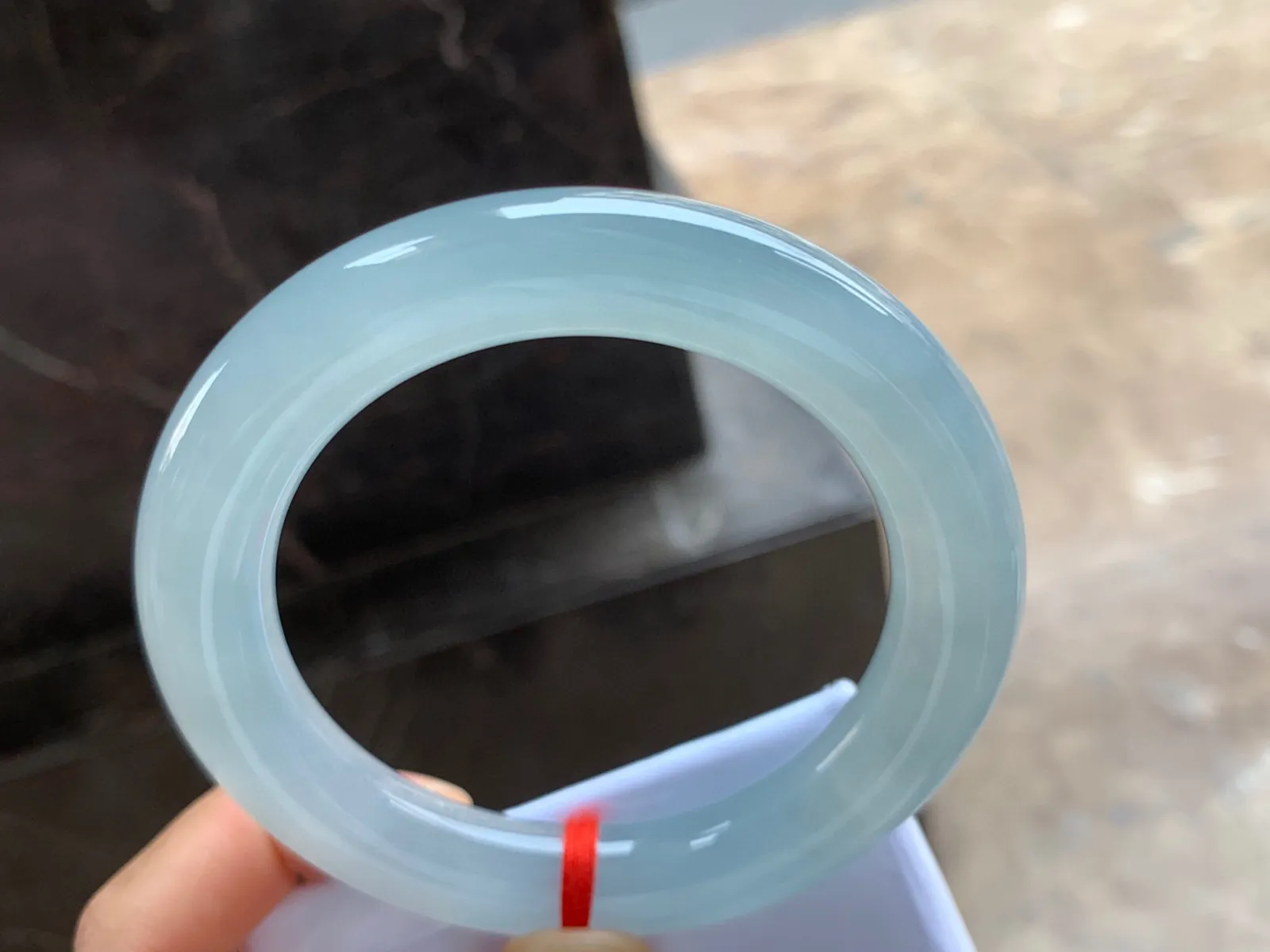 58.5-11.5mm
冰种晴水圆条手镯 水润冰透 葡萄肉质地